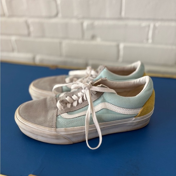 Vans Old Skool Sk8 Low Skate Shoes Multicolor
— Women’s size 8.5 or Men’s size 7 - Picture 1 of 6